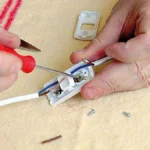 como conectar la luz cuando la cortan de forma segura y eficiente