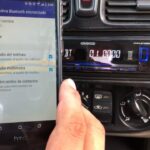 como conectar mi celular al radio del carro por bluetooth