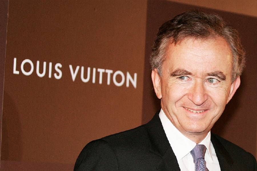 arnault vuitton el liderazgo de bernard arnault en el lujo global