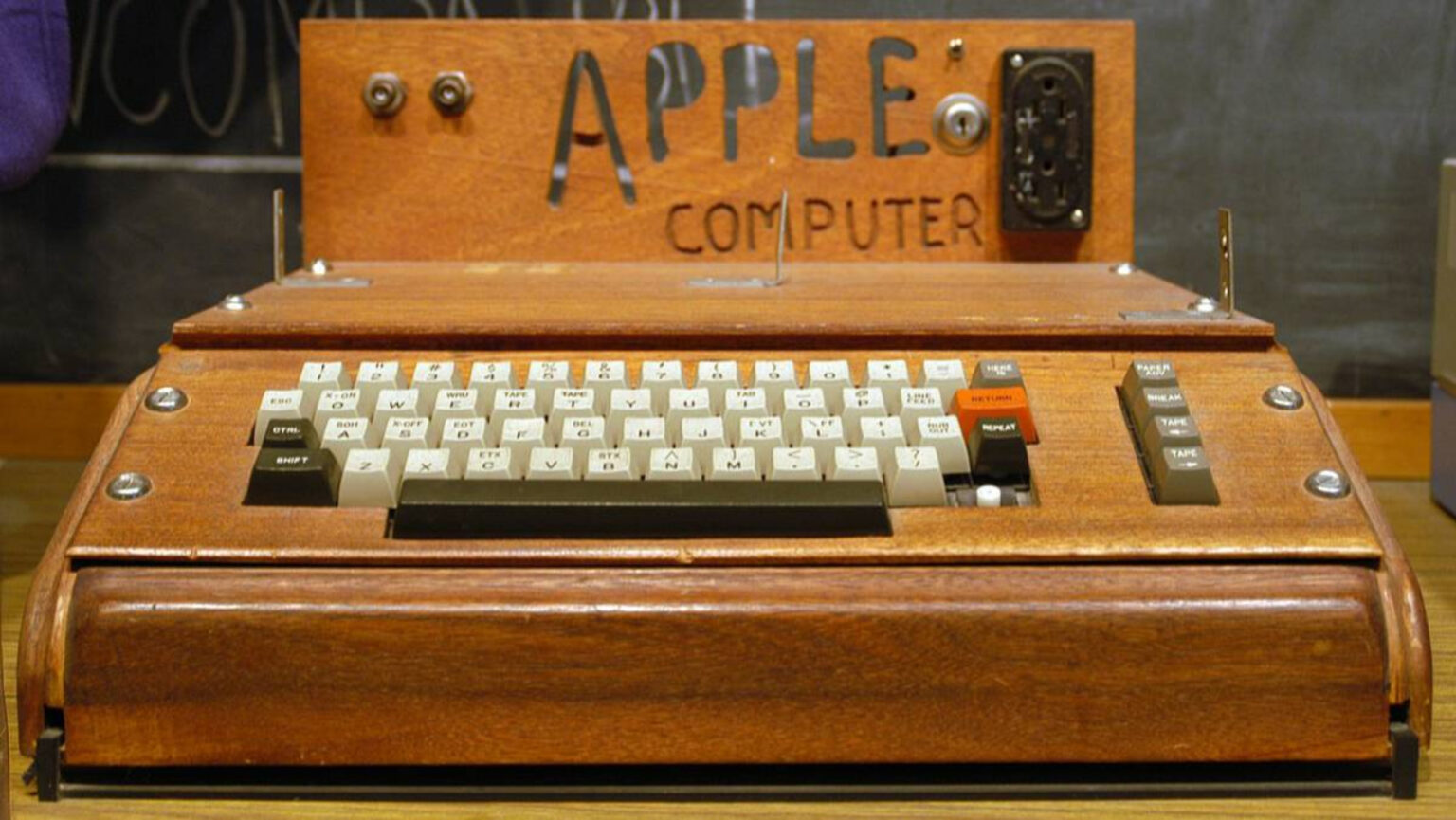 El aclamado inicio de Apple con el primer ordenador Apple