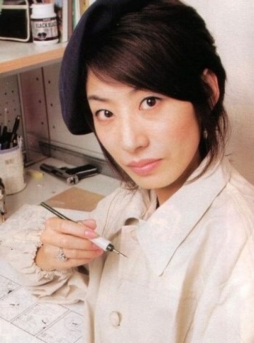 hiromu arakawa es una de las autoras de manga mas influyentes de japon