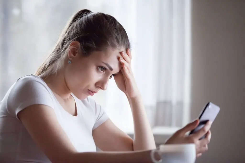 como lidiar con la ansiedad de sentir el celular vibrar