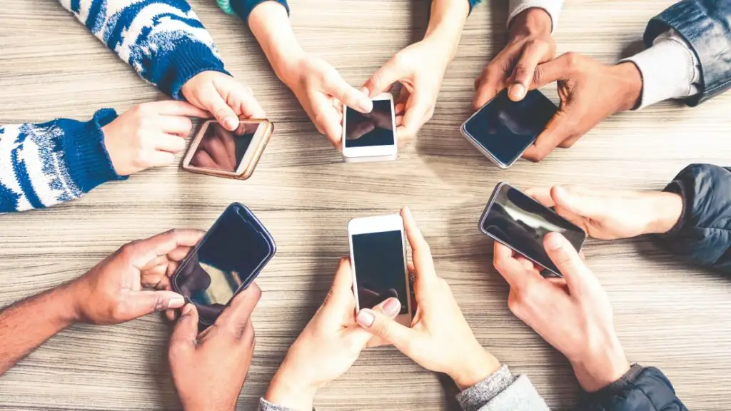 el impacto del celular hoy en dia en nuestra vida diaria