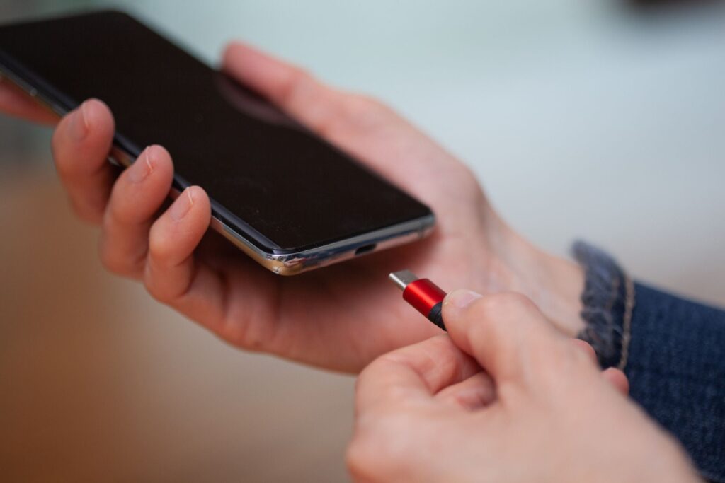 es necesario cargar el celular nuevo 24 horas hoy en dia