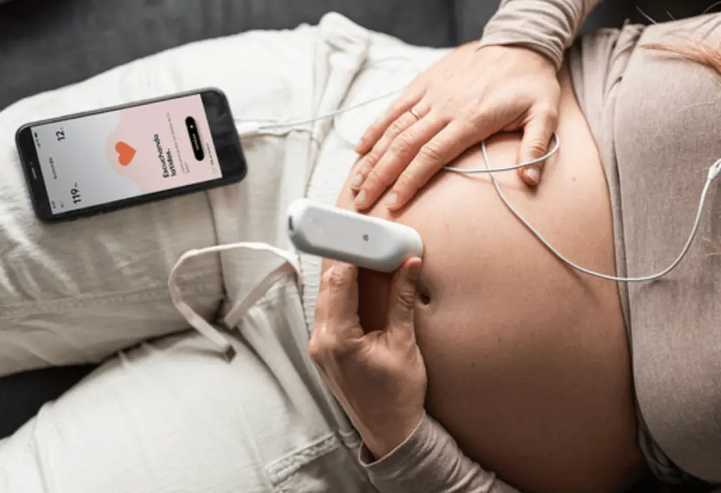 escuchar los latidos del bebe con el celular guia completa