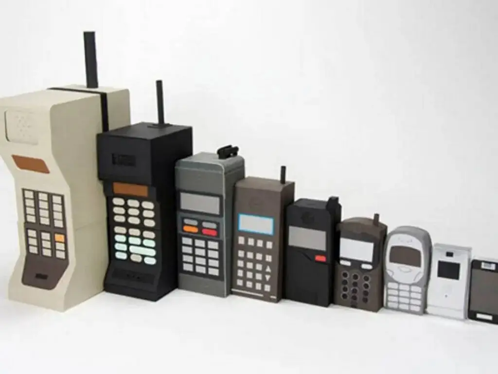 historia y evolucion de los celulares desde su aparicion